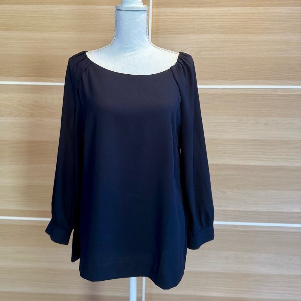 Lark & Ro Classic Black Blouse